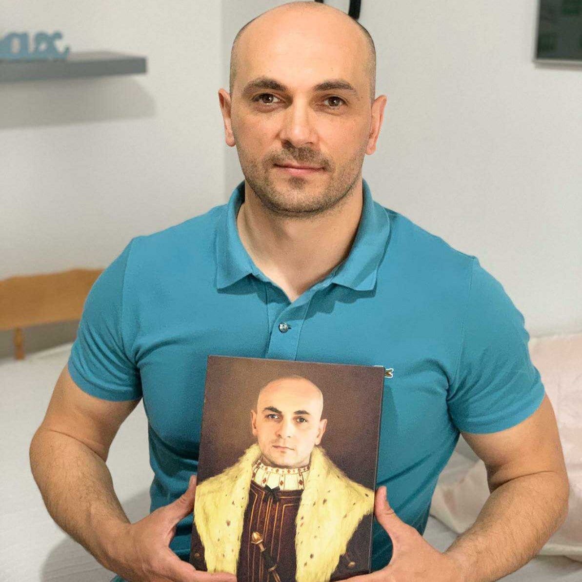 Custom Human Royal Portrait - One Person